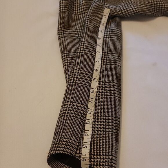 Burberry's vintage plaid blazer - Picture 9 of 16